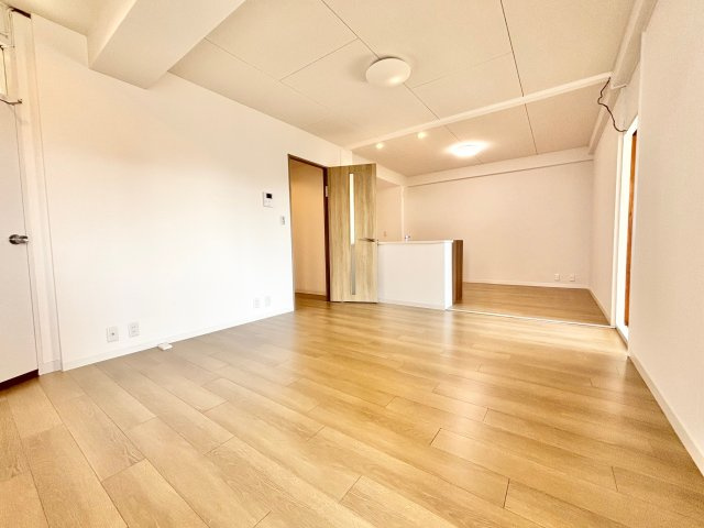 コーポ宇奈月の居間・リビング