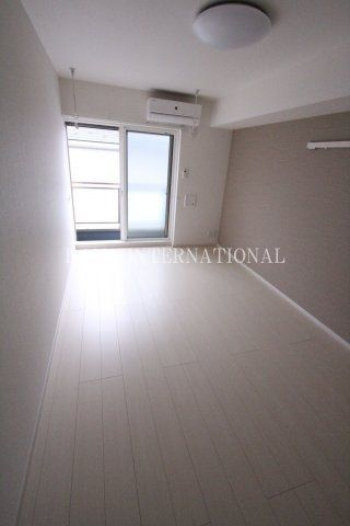 リブリ・インベスト府中の洋室