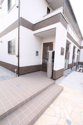 リブリ・インベスト府中のエントランス