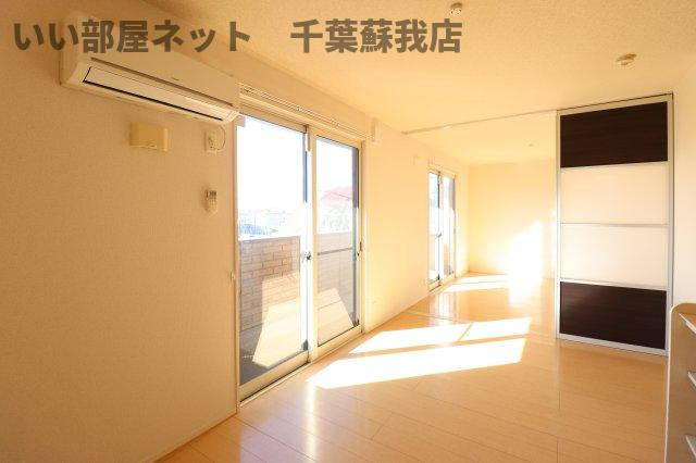 ウィル　ステージの居間・リビング|こちらのリビングで趣味の時間をお楽しみください