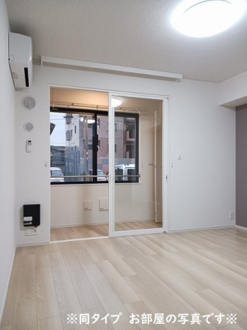 ベルメゾン江南の居間・リビング