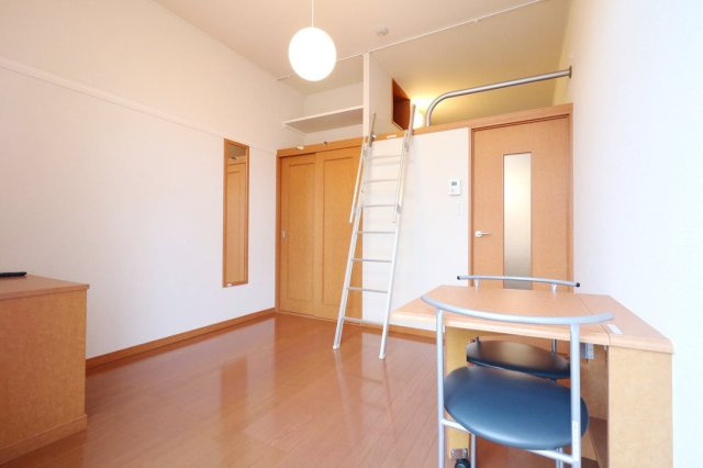 レオパレス灘北の収納|ゆとりの広さです