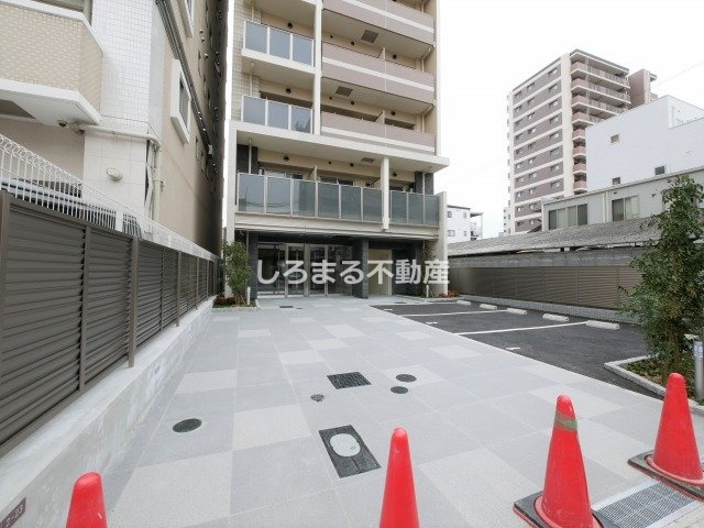 セオリー大阪リバークロスのロビー