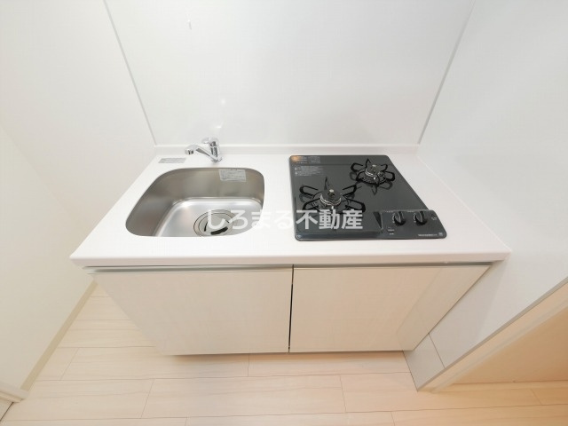 セオリー大阪リバークロスのキッチン