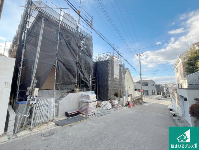 明石市松が丘　第24-1期　新築一戸建ての前面道路含む現地写真|周辺は落ち着いた街並みの住宅地！子育てがしやすい住環境です！まだ未完成ですが、現地でしかわからない事もございます。是非一度ご覧ください。