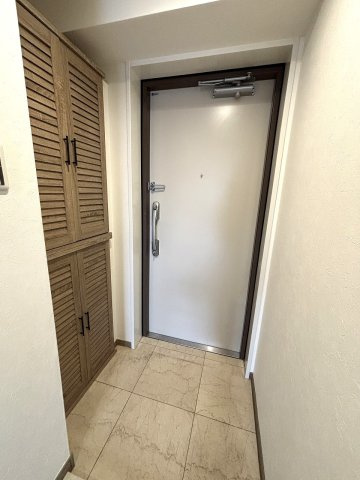 【玄関】 | 〇●レクセル湘南平塚●〇 | 品のある玄関タイルとおしゃれなシューズBOXが雰囲気ある空間を作ります。