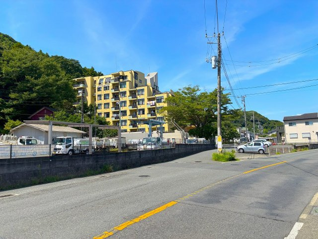 【外観】 | 〇●レクセル湘南平塚●〇 | マンション周辺には高い建物がなく開放感があります。