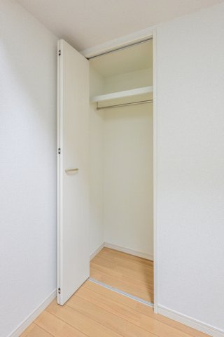 川崎市多摩区西生田５丁目のアパートの収納