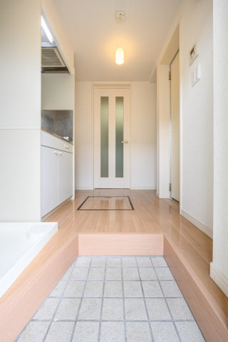 川崎市多摩区西生田５丁目のアパートのロビー