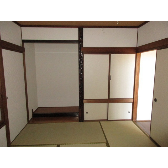 北野町富田貸家の内装