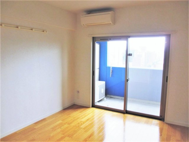 エンクレスト天神東Ⅲの居間・リビング|ゆったりとしたリビングです