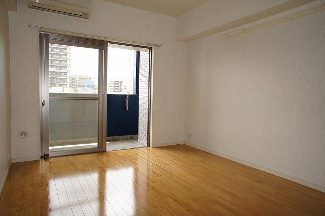 エンクレスト天神Ⅲの居間・リビング|使いやすいリビングです