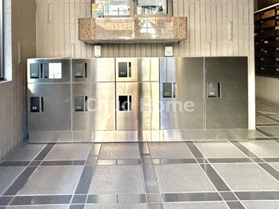 【設備】 | ライオンズマンション東向島第2 | 【宅配ボックス】在宅時・不在時に関わらず、居住者の代わりに非対面で宅配物を受け取ってくれる便利な設備です。わかりやすくご説明致しますので見学時にはお部屋だけではなく共用部分もぜひチェックしてください。