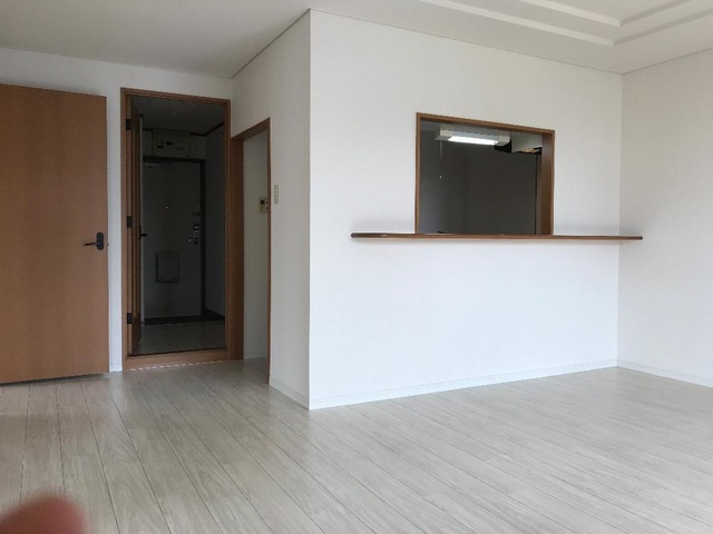 エメラルド・ノービレⅠの居間・リビング