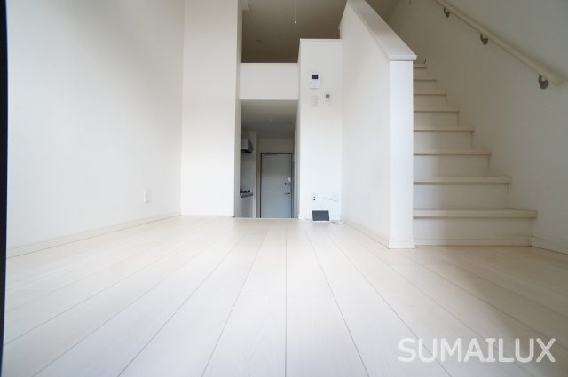 熊本市中央区八王寺町のアパートの居間・リビング