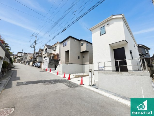 明石市松が丘　第24-1期　新築一戸建ての前面道路含む現地写真|車通りの少ない前面道路！お子様がいらっしゃるご家族でも安心！