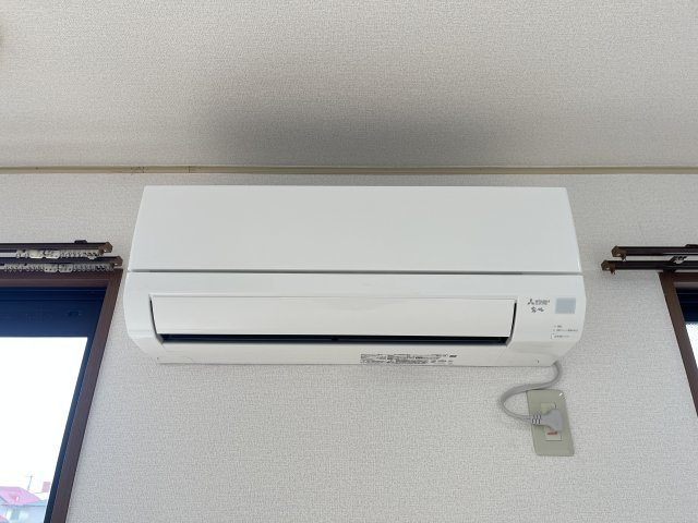 プレミールの洋室|イメージ103号室の写真（反転あり）