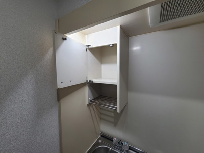 【収納】 | スリーデイズ新大阪 | キッチン上の収納スペースです