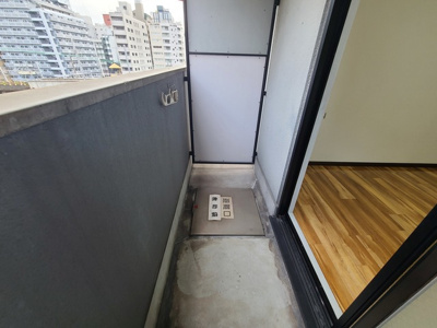 【バルコニー】 | スリーデイズ新大阪 | 十分な広さのバルコニーです