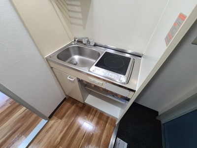 【キッチン】 | スリーデイズ新大阪 | 一口ＩＨコンロ付きのキッチンです