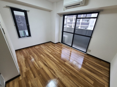 【居間・リビング】 | スリーデイズ新大阪 | 明るいお部屋です