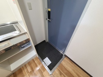 【玄関】 | スリーデイズ新大阪 | 綺麗な玄関です