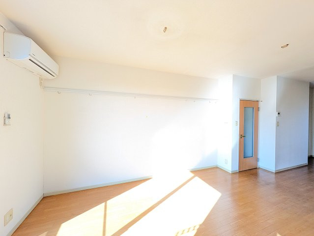 パークビューコートAの居間・リビング