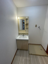 使いやすい独立洗面台です