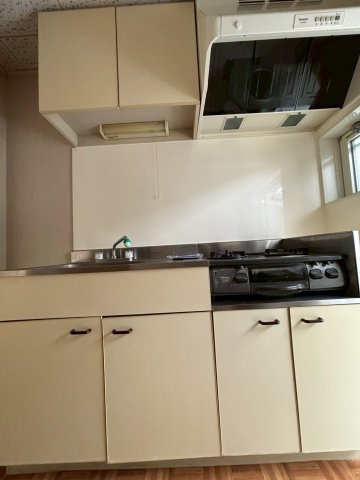 コンパクトなキッチンで掃除もラクラク 