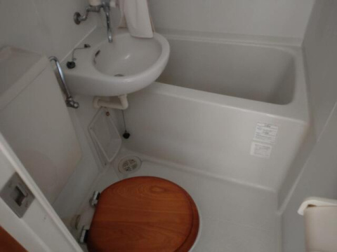 コスモ壹番舘の洗面所|同建物参考写真