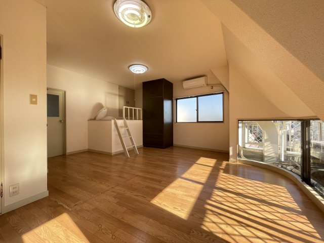 川崎市多摩区菅１丁目の賃貸マンションの洋室