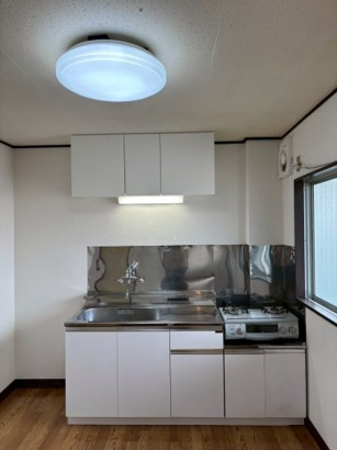 コンパクトなキッチンで掃除もラクラク 