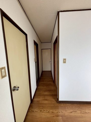 内装は落ち着いています 