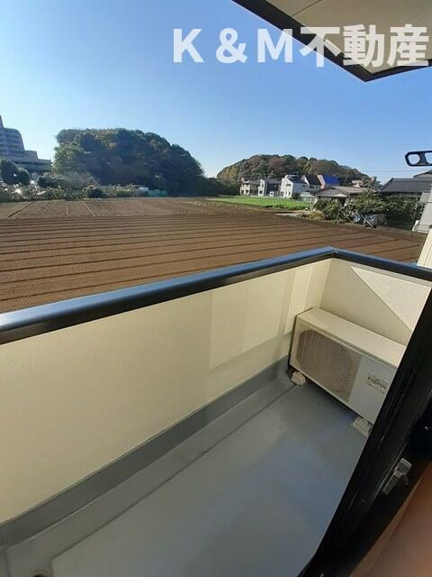 カーサ・アウローラのバルコニー|暖かな日差しのふりそそぐバルコニー