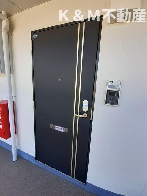 カーサ・アウローラの玄関|シンプルで使いやすい玄関です