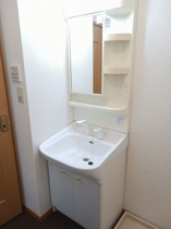 コンパクトで使いやすい洗面所