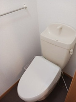 コンパクトで使いやすいトイレです