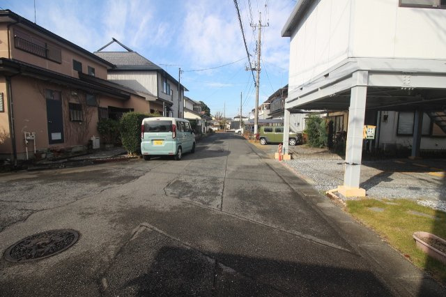 小山市犬塚の前面道路含む現地写真
