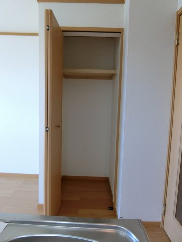 デフィ・チョーＡの収納|イメージ202号室の写真（反転あり）