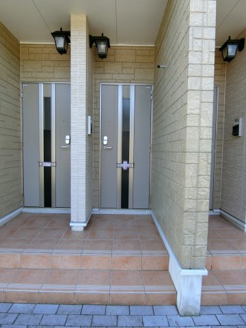 デフィ・チョーＡの玄関|イメージ202号室の写真（反転あり）