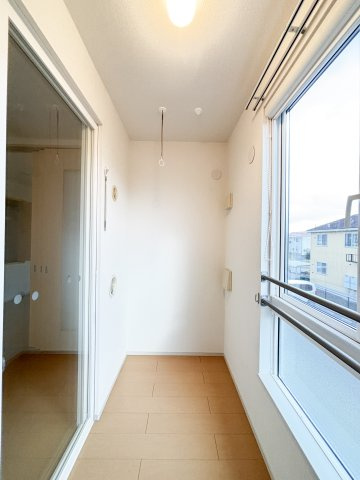 ベル　シェリルＢのバルコニー|イメージ203号室の写真