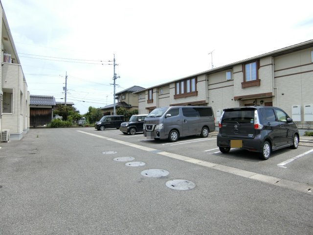グラン　オリーゴの駐車場