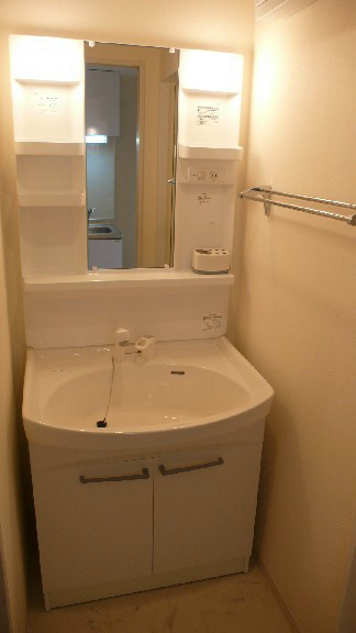 グランディール浅草の洗面所