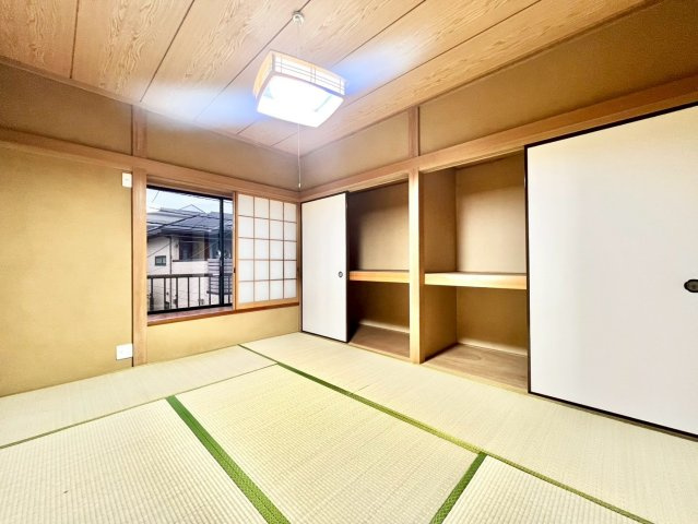 目黒区南3丁目　中古戸建の和室|しっとりと落ち着いた雰囲気の和室です。

現地ご見学希望・資料請求などお気軽にお問い合わせ下さい！
03-5990-5201