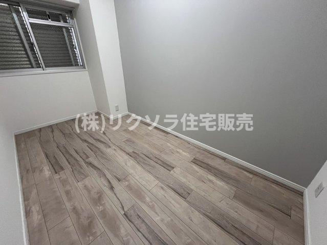 ローズハイツ香里園 3号棟の洋室|洋室4.1帖
■物件内覧・資金計画相談・住宅ローン相談、リフォーム相談、お問合せ受付中■
※当日・翌日のご内覧、ご相談はお電話でのお問合せがスムーズです！