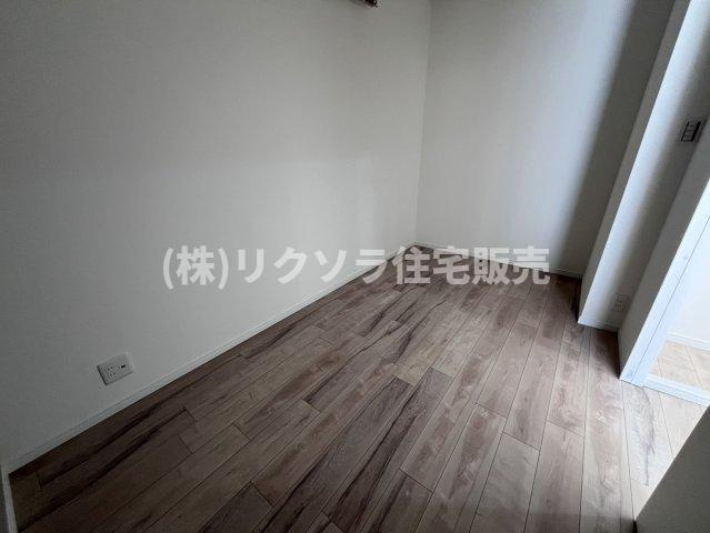 ローズハイツ香里園 3号棟の子供部屋|洋室4.6帖
■物件内覧・資金計画相談・住宅ローン相談、リフォーム相談、お問合せ受付中■
※当日・翌日のご内覧、ご相談はお電話でのお問合せがスムーズです！