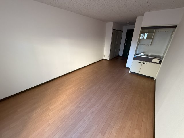 コートヴィレッジ服部の居間・リビング