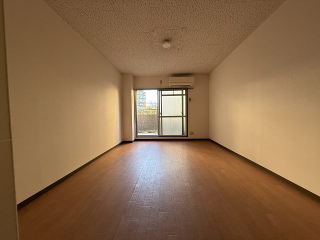 コートヴィレッジ服部の内装