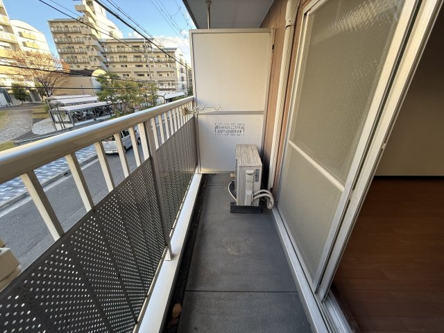 コートヴィレッジ服部のバルコニー