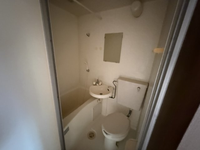 コートヴィレッジ服部の浴室